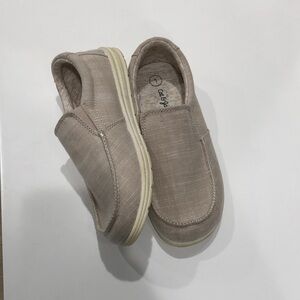 Cat & Jack Slip-On Boys Shoes in Light Taupe